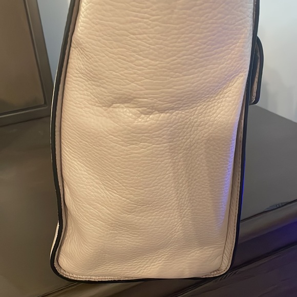 Kate Spade Tan/Black Bow Handbag - Picture 8 of 9